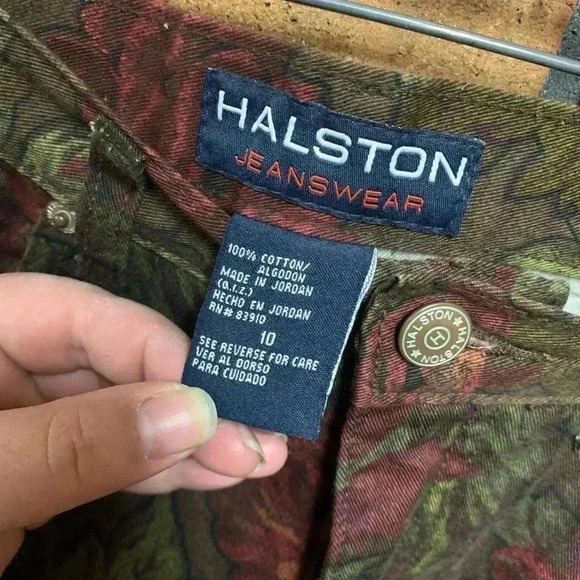 Halston Jeanswear Rose Floral Denim Capri Jeans Womens Size 10 - Picture 3 of 4